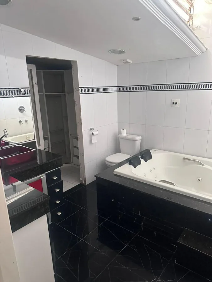 Apartamento com Área Privativa para Venda, Sabará / MG, bairro Condomínio Mangueiras, 3 dormitórios, sendo 1 suíte, 2 banh