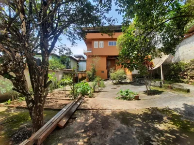 Casa para Venda, Sabará / MG, bairro Campo Santo Antônio, 7 dormitórios, sendo 2 suítes, 5 banheiros, 2 vagas de garagem
