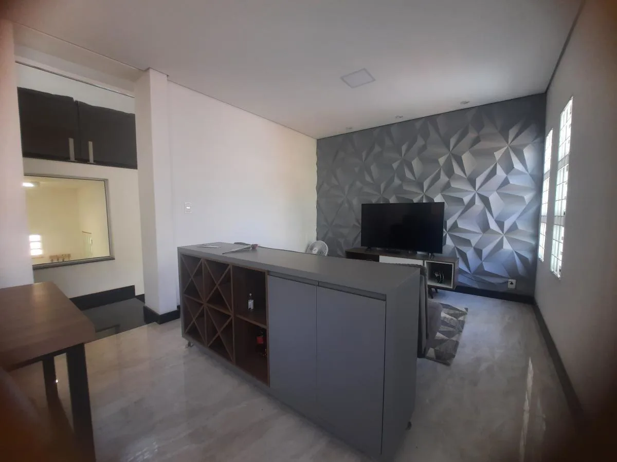 Casa para Venda, Sabará / MG, bairro Villa Real, 2 dormitórios, sendo 1 suíte, 3 banheiros, 10 vagas de garagem, área cons