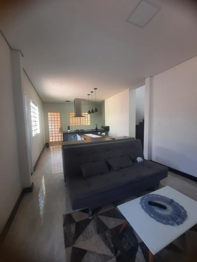 Casa para Venda, Sabará / MG, bairro Villa Real, 2 dormitórios, sendo 1 suíte, 3 banheiros, 10 vagas de garagem, área cons