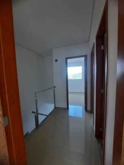 Casa Geminada para Venda, Sabará / MG, bairro Villa Real, 3 dormitórios, sendo 1 suíte, 3 banheiros, 1 vaga de garagem,