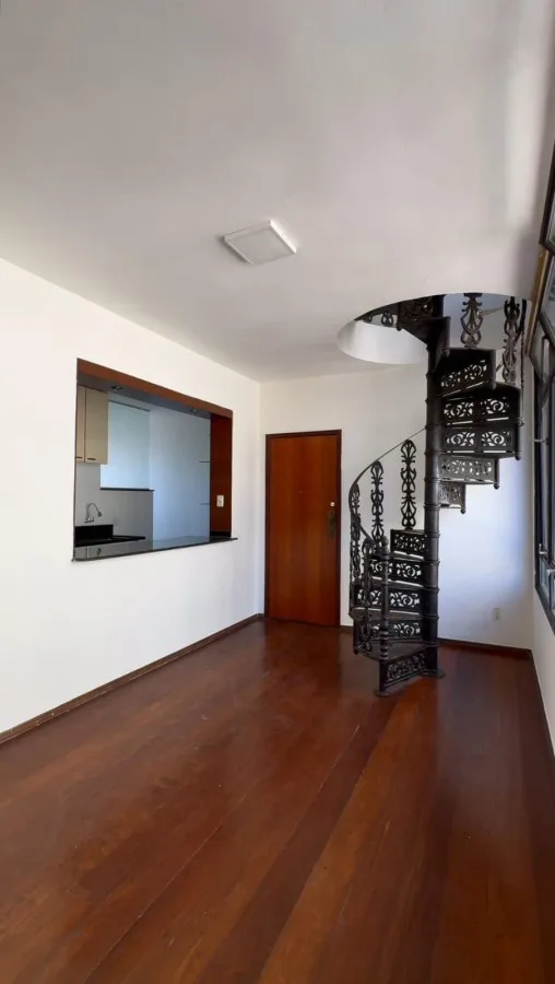 Cobertura para Venda, Belo Horizonte / MG, bairro Santa Lúcia, 3 dormitórios, sendo 1 suíte, 3 banheiros, 2 vagas de garag