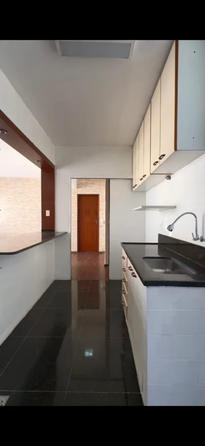 Cobertura para Venda, Belo Horizonte / MG, bairro Santa Lúcia, 3 dormitórios, sendo 1 suíte, 3 banheiros, 2 vagas de garag